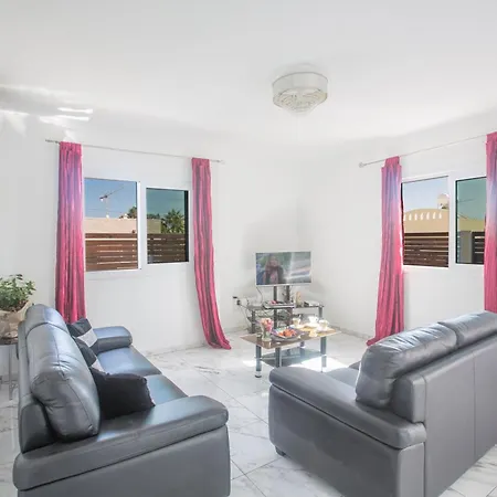 3 Schlafzimmer Mit Pool In Zentrum *